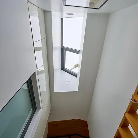 *new* View Loft 2 Bdrm Apartment Sofia