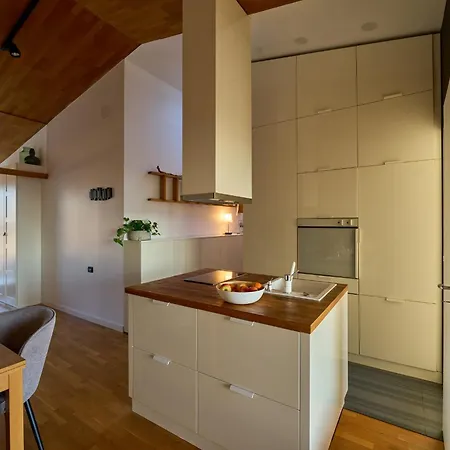 *new* View Loft 2 Bdrm Sofia